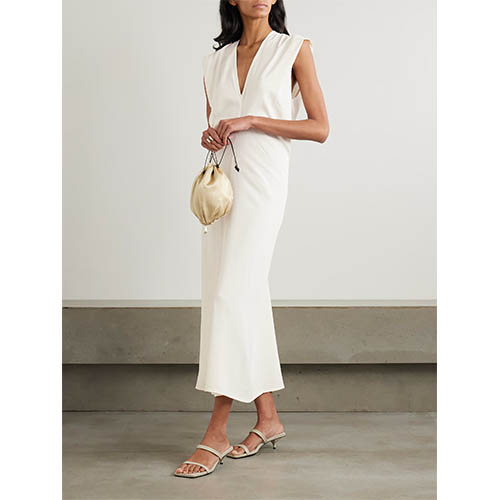 Вталена миди рокля без ръкави в цвят слонова кост